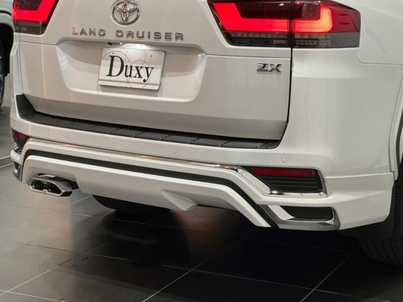 LAND CRUISER