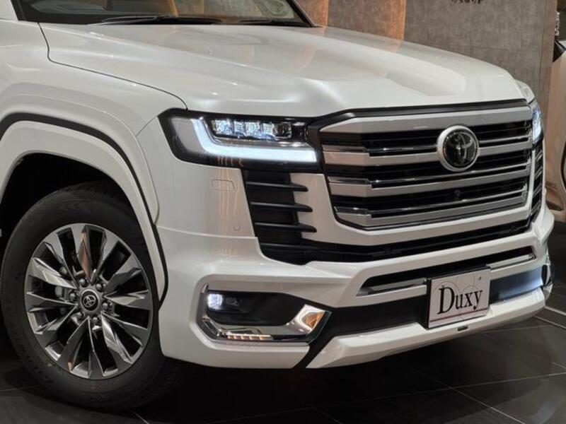 LAND CRUISER
