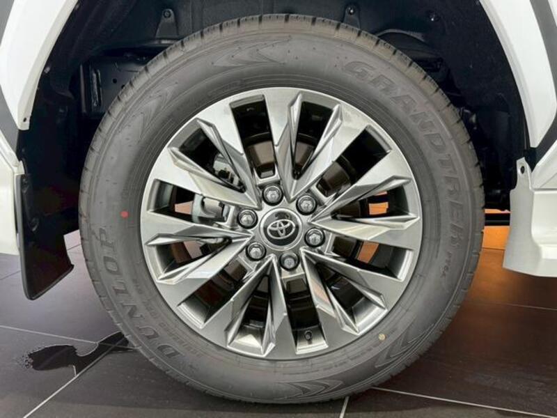 LAND CRUISER