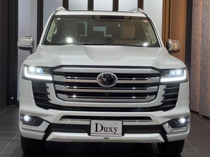 LAND CRUISER