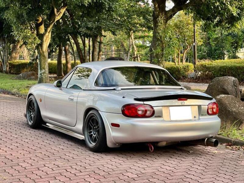 ROADSTER