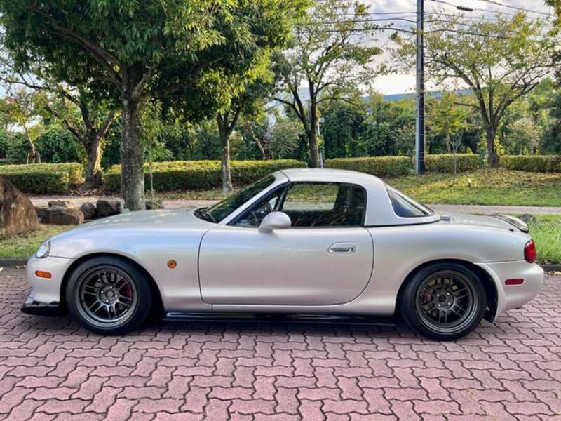 ROADSTER