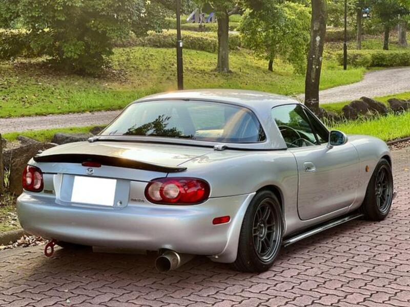 ROADSTER