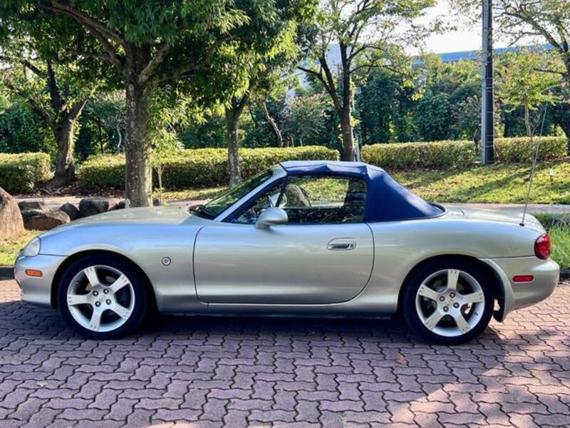 ROADSTER