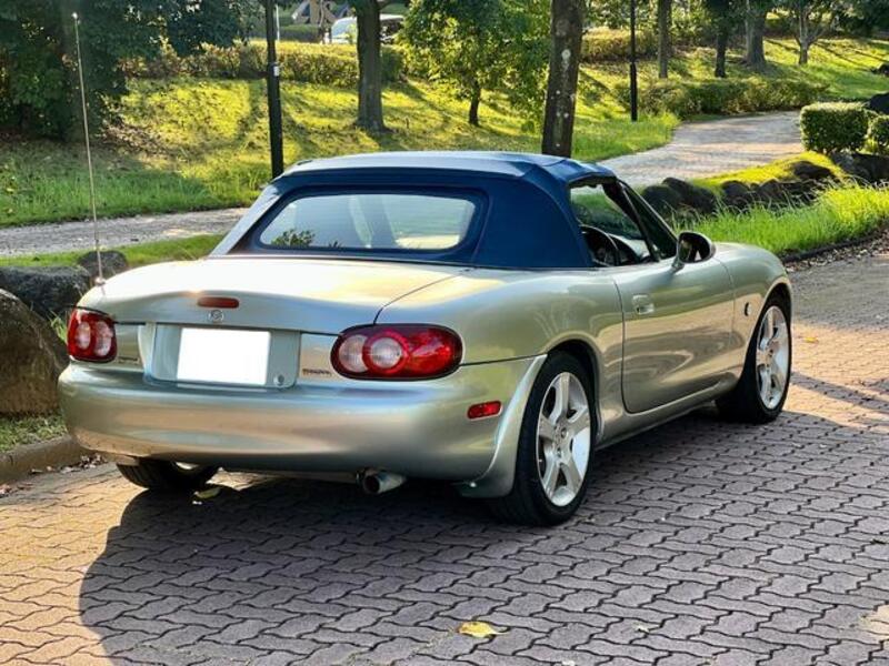 ROADSTER