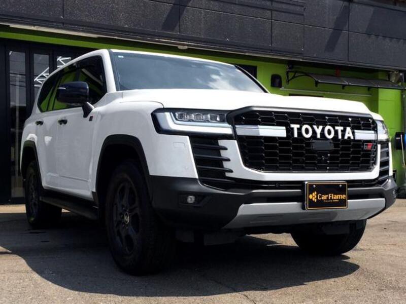 LAND CRUISER