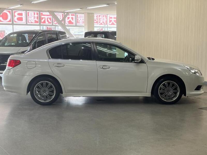 LEGACY B4