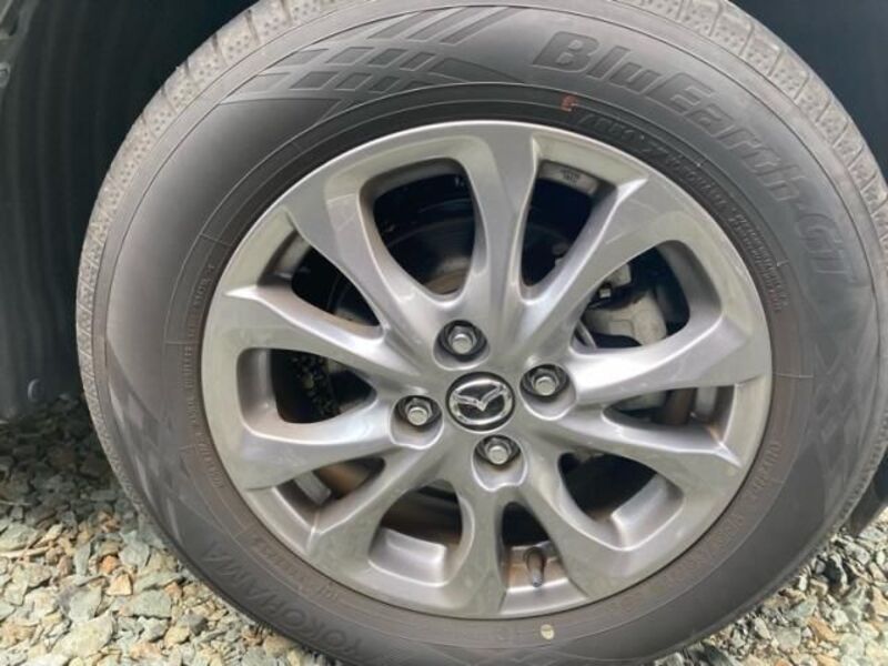 MAZDA2