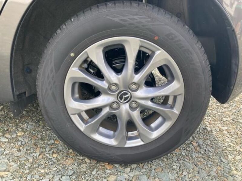 MAZDA2