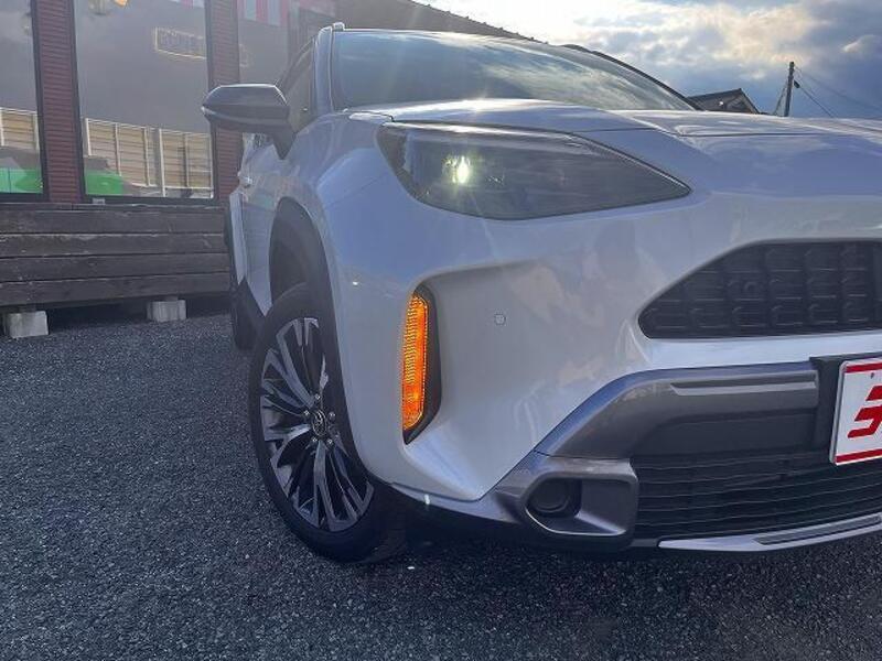 YARIS CROSS