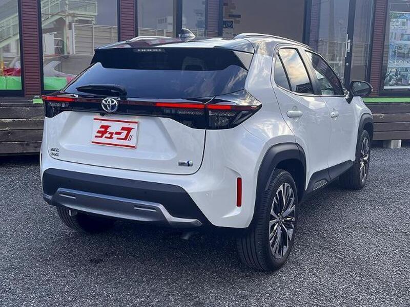 YARIS CROSS