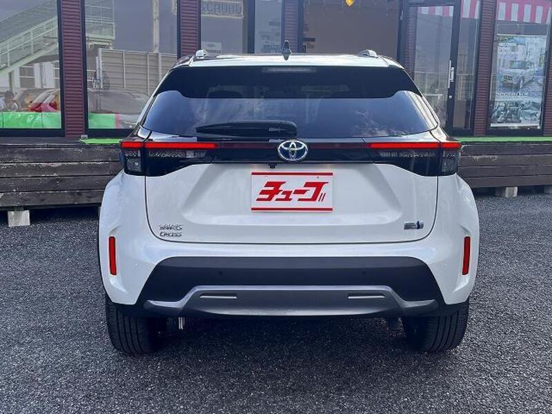 YARIS CROSS