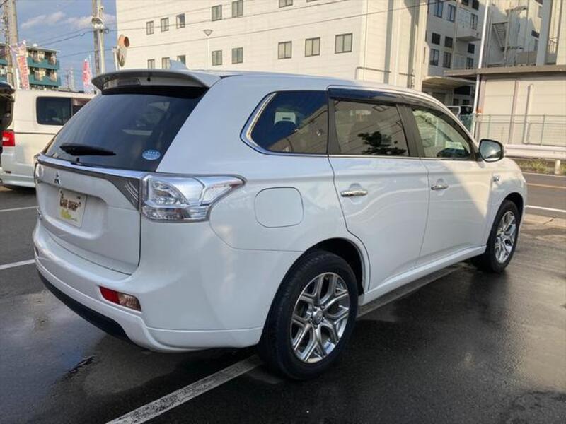 OUTLANDER PHEV
