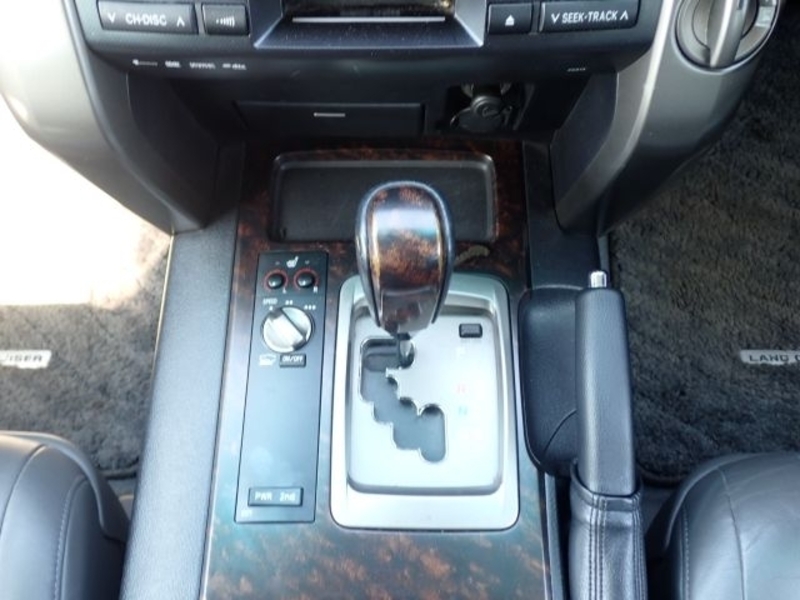 LAND CRUISER