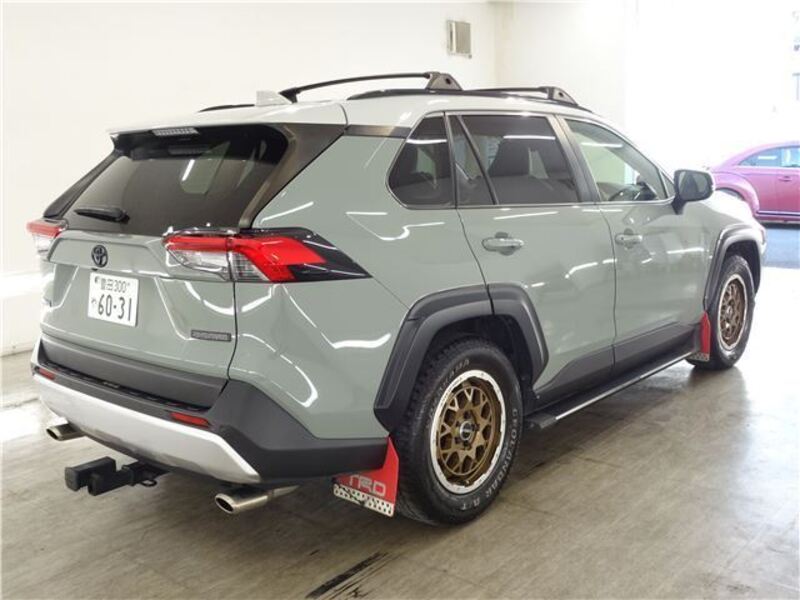 RAV4