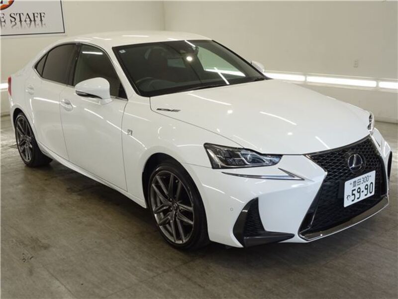 LEXUS IS