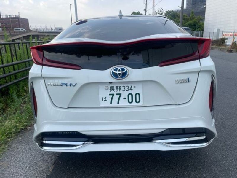PRIUS PHV