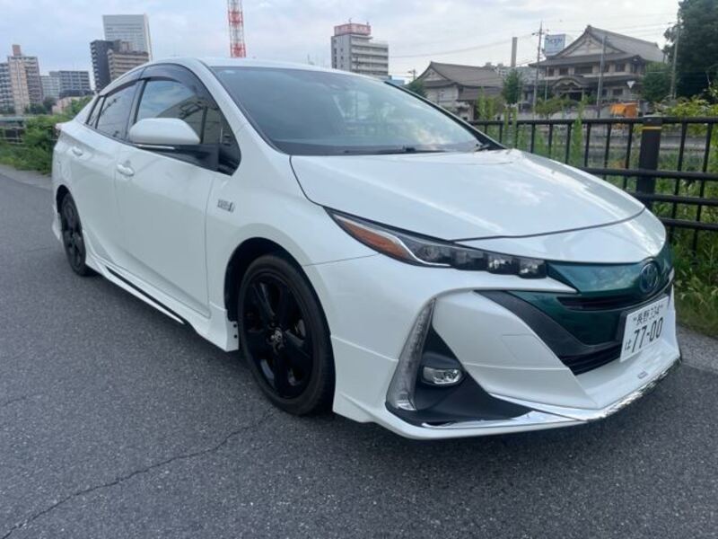 PRIUS PHV
