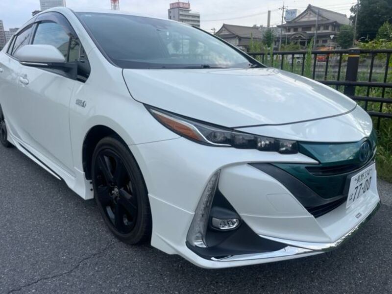 PRIUS PHV
