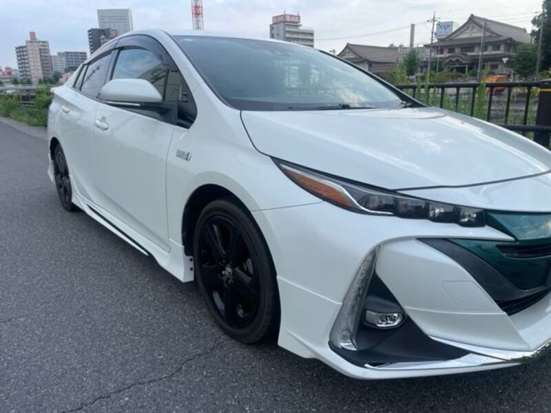 PRIUS PHV
