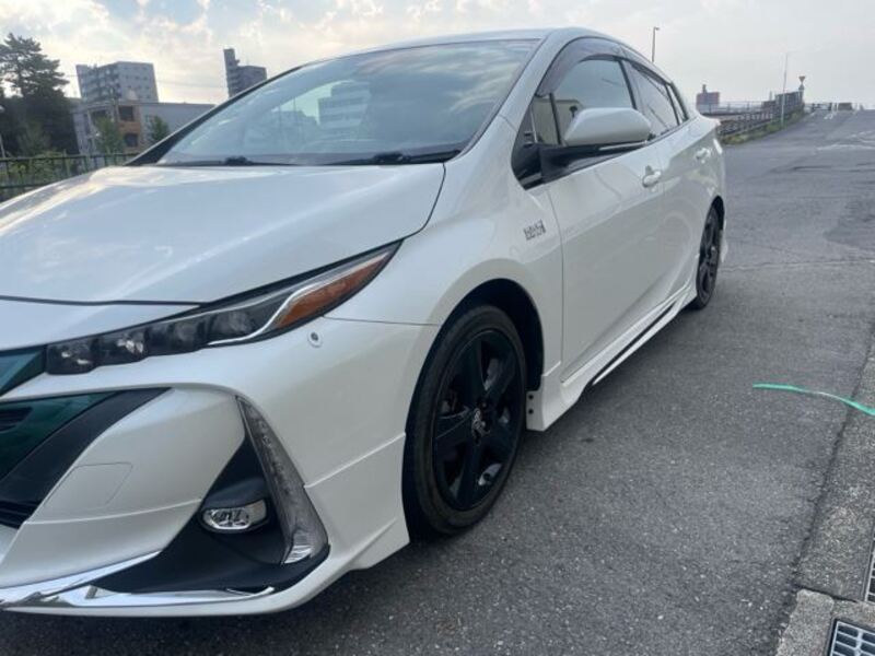PRIUS PHV