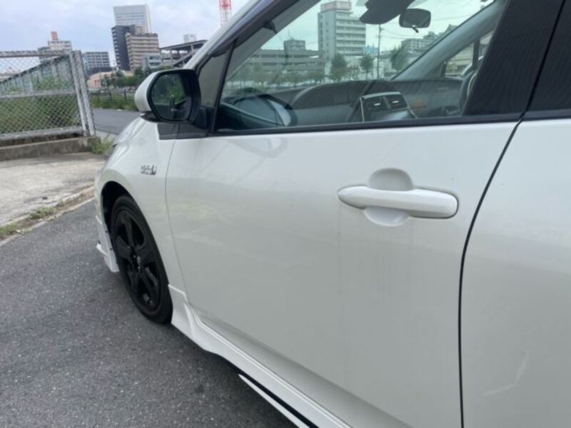 PRIUS PHV