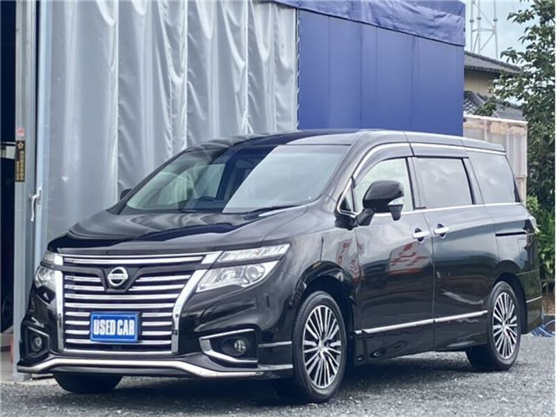 NISSAN ELGRAND