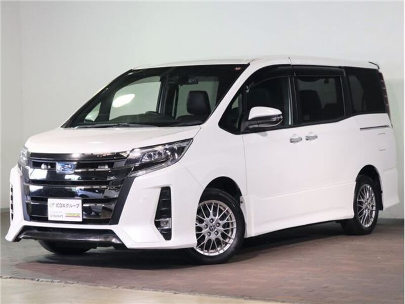 TOYOTA NOAH