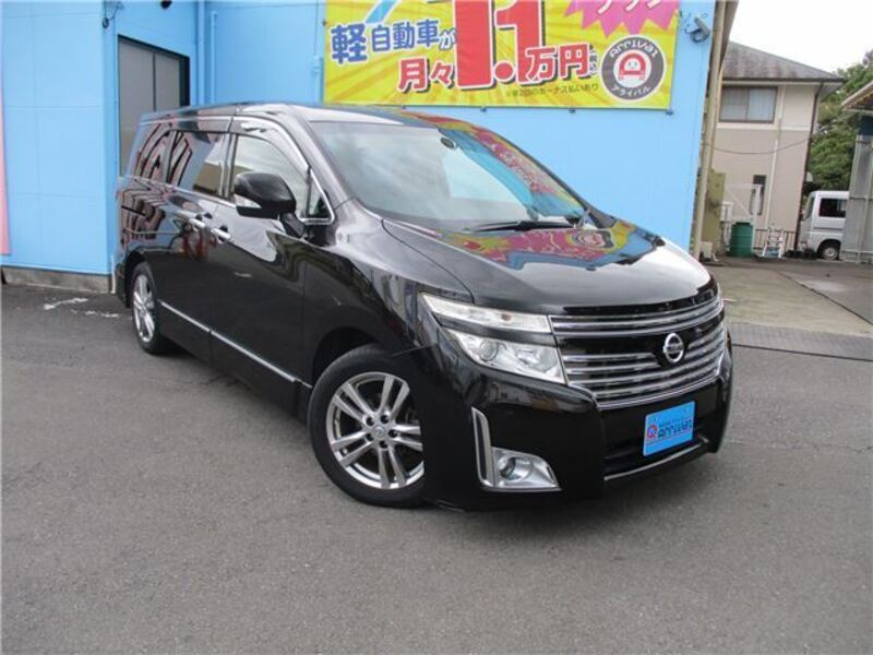 NISSAN ELGRAND