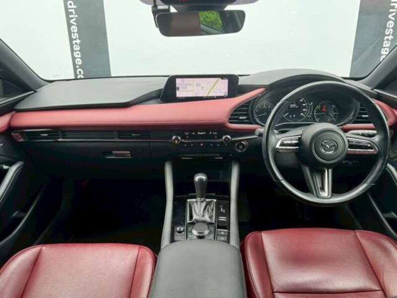 MAZDA3