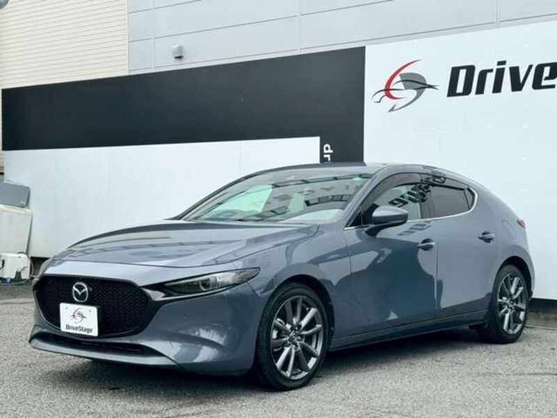 MAZDA3
