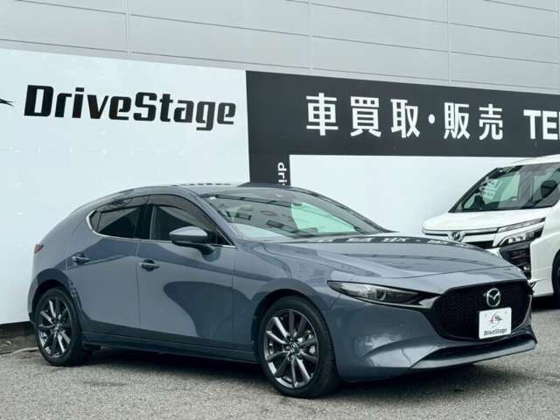 MAZDA3
