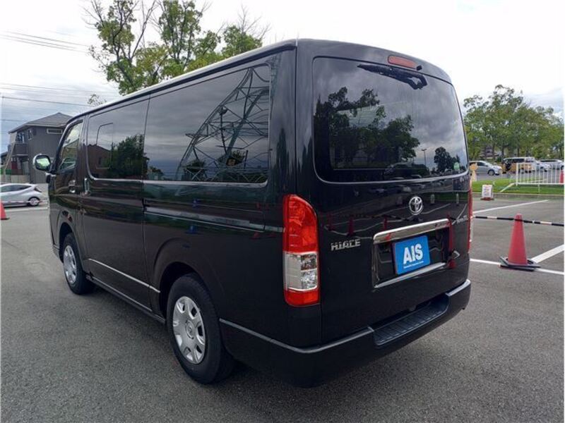HIACE VAN