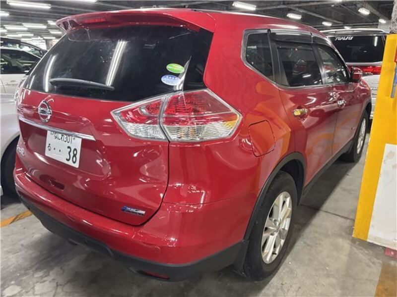 X-TRAIL