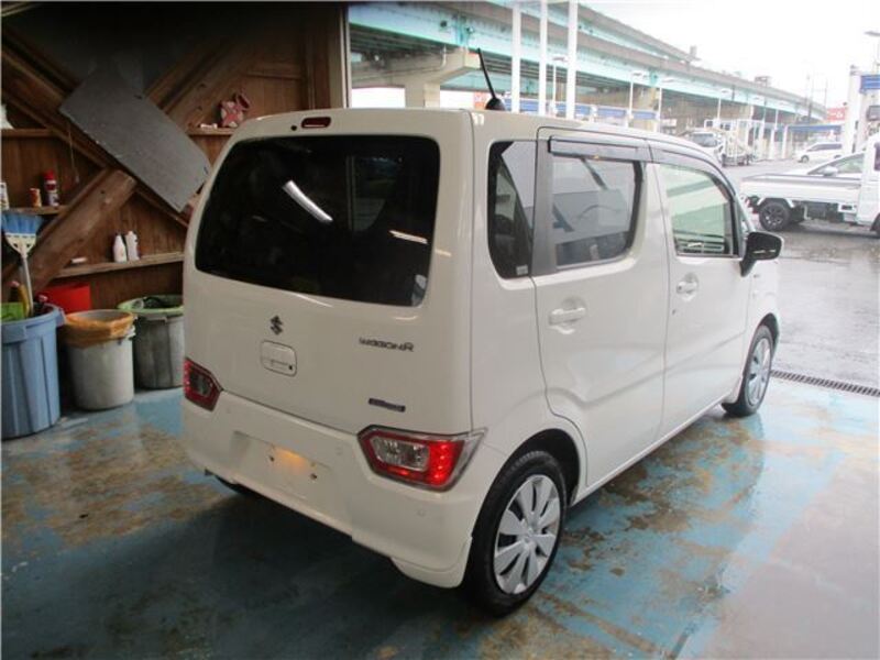 WAGON R