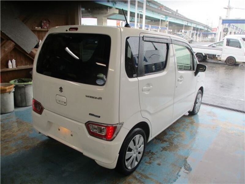 WAGON R