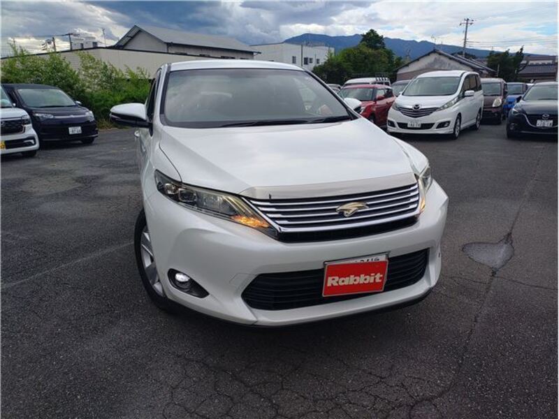 TOYOTA HARRIER