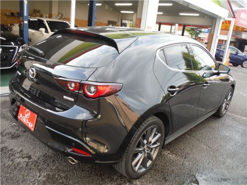 MAZDA3