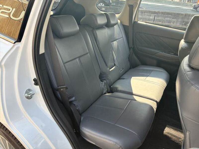 OUTLANDER PHEV