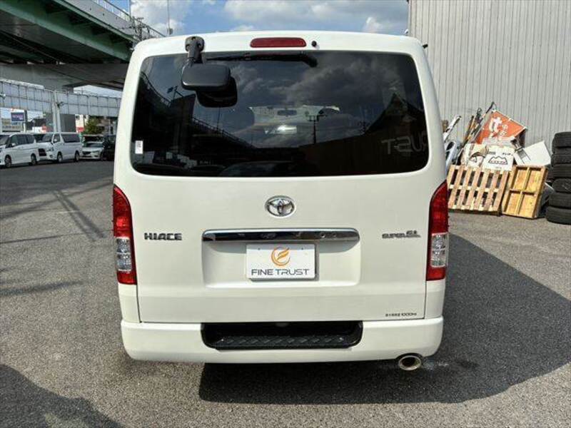 HIACE VAN