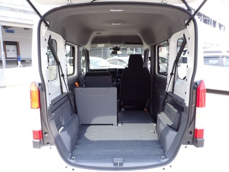 N-VAN