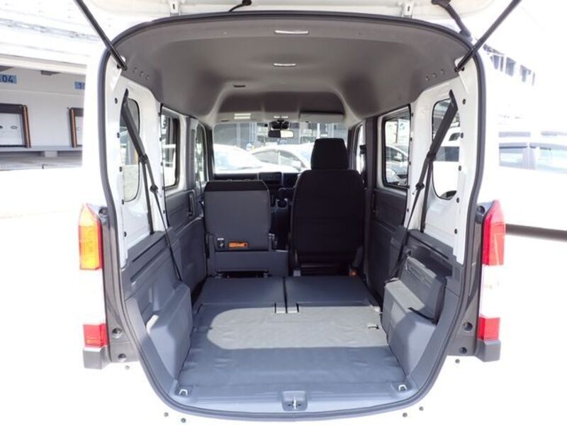 N-VAN