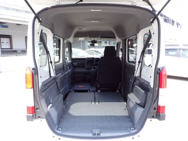 N-VAN