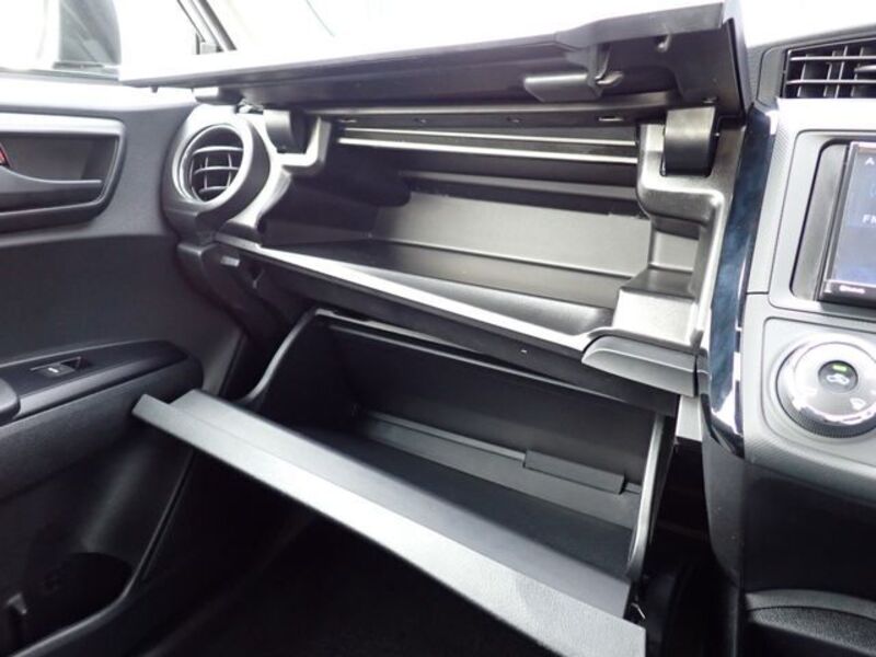 COROLLA AXIO