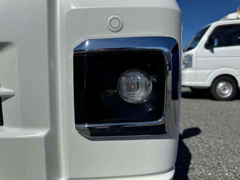 PIXIS TRUCK
