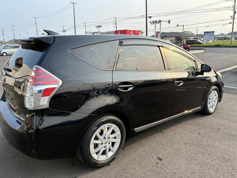PRIUS ALPHA