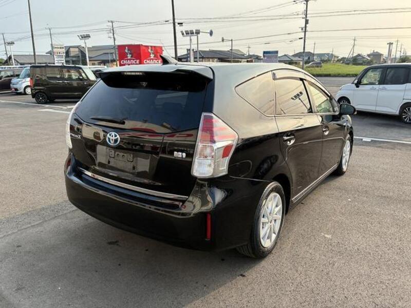 PRIUS ALPHA