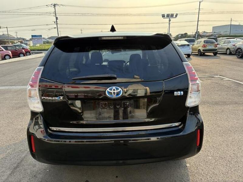 PRIUS ALPHA
