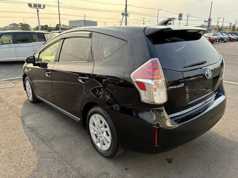 PRIUS ALPHA