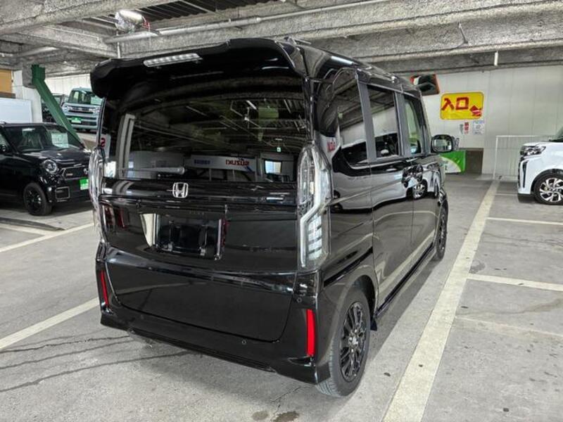 N BOX CUSTOM